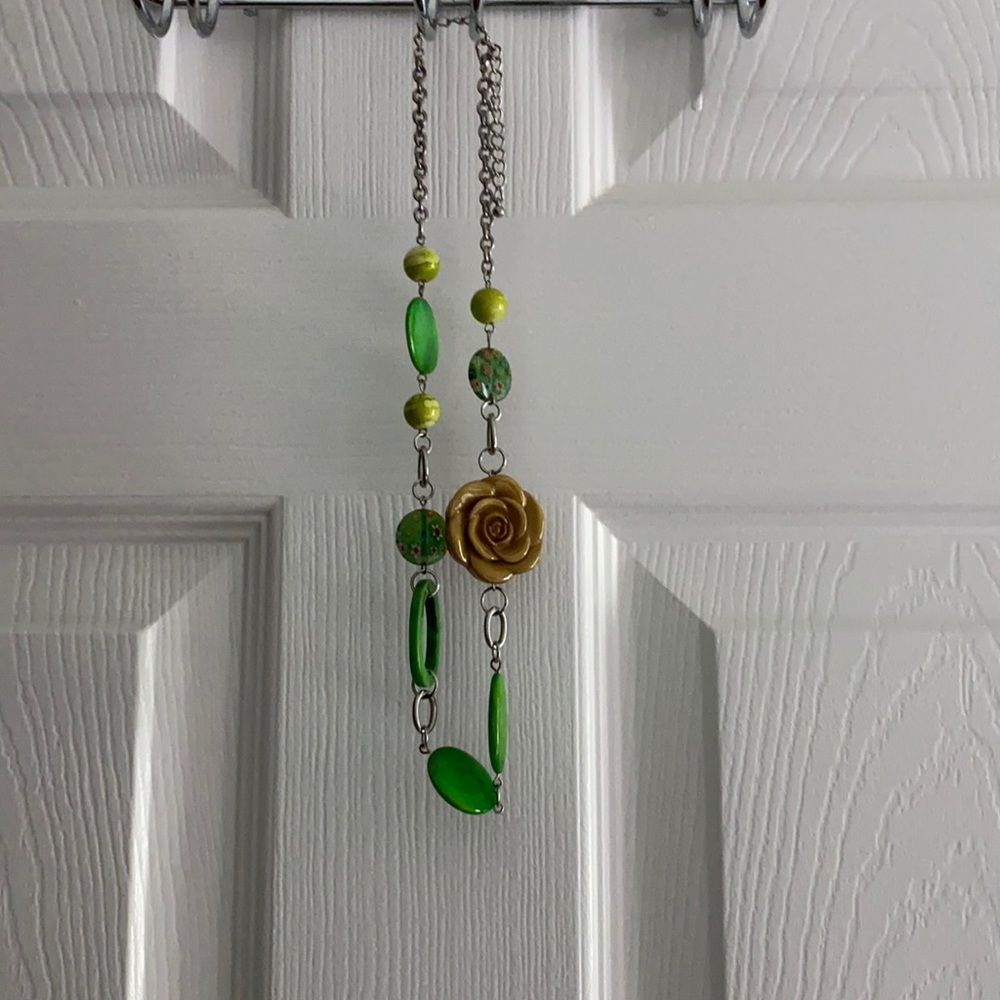 Beautiful adjustable necklace